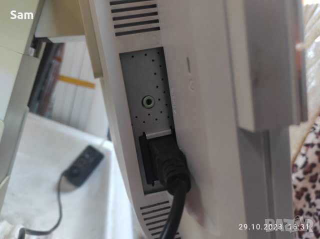 Монитор 2 бр, снимка 4 - Монитори - 42768715