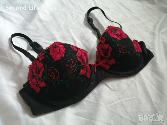 75B кокетен сутиен с бродерии цветя марка HEMA, снимка 3 - Бельо - 54048377