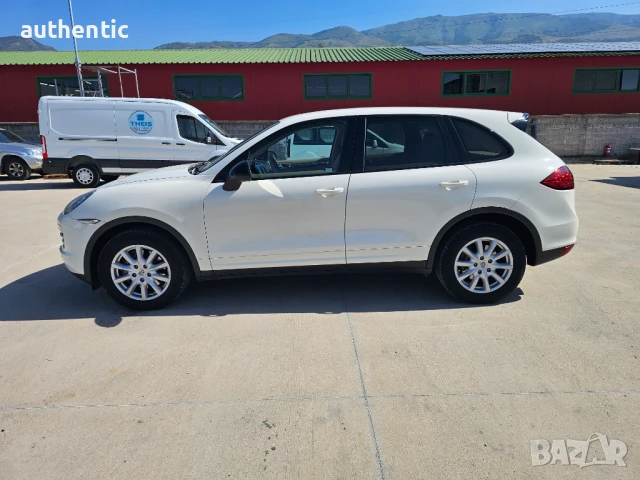 Продавам Porsche Cayenne 3.6 V6 – 2011 година, снимка 2 - Автомобили и джипове - 45083071
