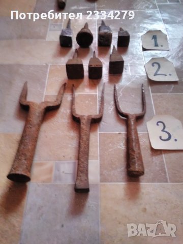 Наковалнички за клепане на коси,от различни времена и държави., снимка 2 - Антикварни и старинни предмети - 31039880
