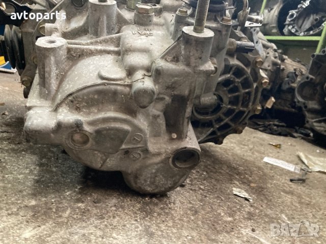 Mazda 6 2004 година 2.0d 136кс Скоростна кутия 5 ск, снимка 6 - Части - 42612049