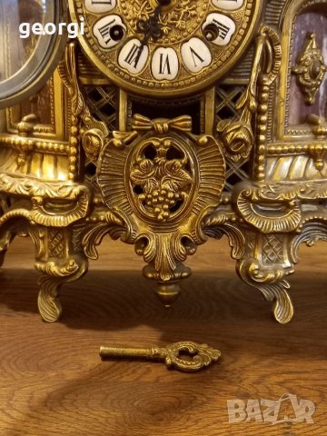 Масивен бронзов механичен часовник, снимка 5 - Декорация за дома - 38791362