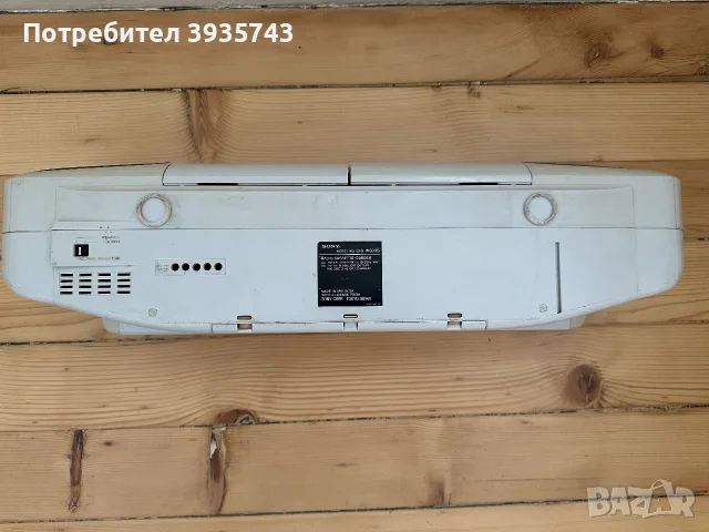 SONY CFS - W303S Japan , снимка 7 - Радиокасетофони, транзистори - 56382181