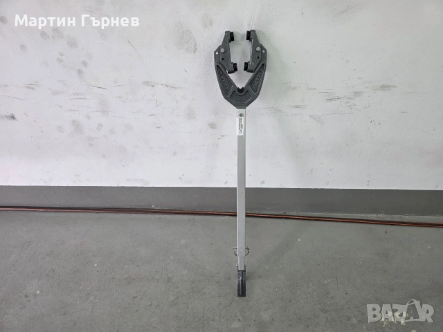 ! ! ! СТОЙКА ЗА ИЗВЪНБОРДОВ ДВИГАТЕЛ ! ! ! ЧИСТО НОВА ! ! ! ОРИГИНАЛНА ! ! !