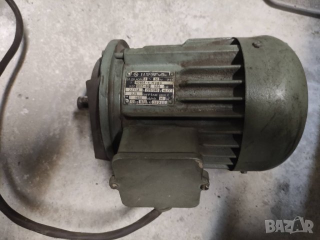 Ел.двигател, снимка 2 - Електродвигатели - 37680202