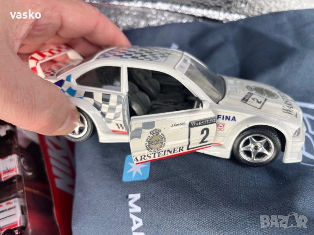BMW M3 1:24 Burago Italy, снимка 6 - Колекции - 52833901