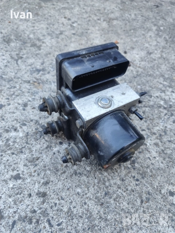 ABS помпа с модул Голф 5, снимка 4 - Части - 51772823