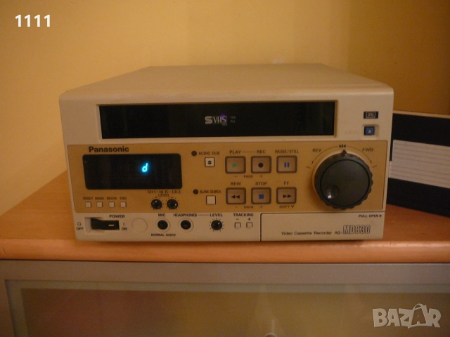 PANASONIC  AG-MD830E