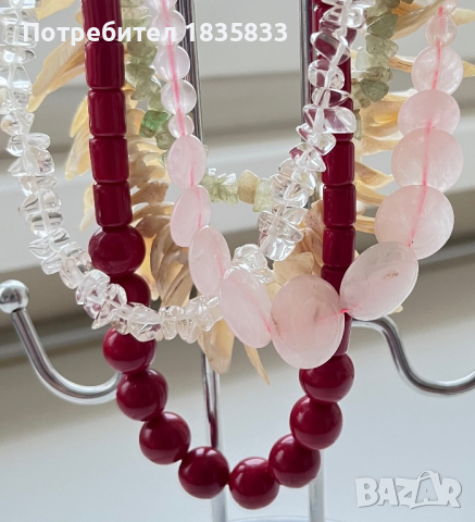 Бижута от полускъпоценни камъни