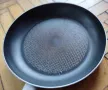 Запазени тефлонови: тиган "Tefal" Durabase, ф20 и форма за кекс ф24см, снимка 3