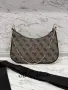 Guess бежова чанта, снимка 1
