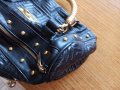 Продавам дамска чанта Версаче,черна,неупотребявана!, снимка 1