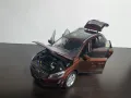 Умален модел VOLVO XC 60 мащаб 1:18, снимка 11
