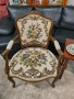 Комплект от две дъбови кресла с дърворезба и   гобленова дамаска , снимка 2