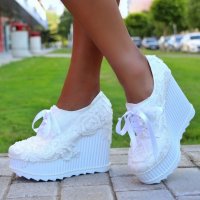 Обувки на платформа - бели - 710-03, снимка 1 - Дамски елегантни обувки - 37507229