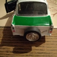 Модел на trabant 601s de luxe , снимка 4 - Колекции - 44183039