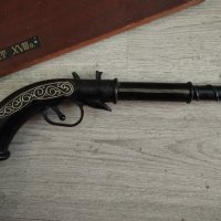 Стар пистолет за декорация, снимка 4 - Други ценни предмети - 42767194