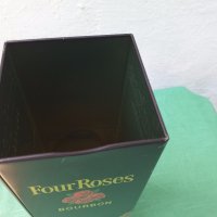 Four Roses метална кутия от уски/бърбан, снимка 6 - Други ценни предмети - 29388710