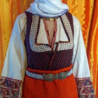 Автентична Македонска женска носия, снимка 2 - Антикварни и старинни предмети - 24110030