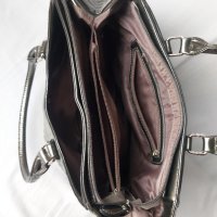 Страхотна Дамска чанта имитираща Змийска кожа, снимка 9 - Чанти - 40121642