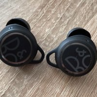 Слушалки Bang & Olufsen Beoplay E8 Sport Bluetooth , снимка 2 - Bluetooth слушалки - 39291858