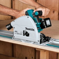 Нов акумулаторен потапяящ циркуляр MAKITA DSP600ZJ, снимка 2 - Други инструменти - 44597206