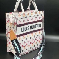 Дамска чанта Louis Vuitton код 229, снимка 1 - Чанти - 36835586