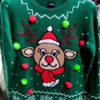 Нов дамски Коледен пуловер , снимка 1 - Блузи с дълъг ръкав и пуловери - 38982210