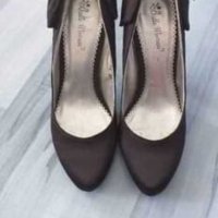 Нови, сатенени, дамски обувки, снимка 1 - Дамски обувки на ток - 31728261