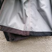 Продавам малки чисто нови качествени водоустойчиви панталони със странични ципове Haglofs , снимка 12 - Панталони - 44554012
