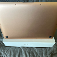 MacBook Air 13” 2020 i3 8GB 256GB - rose gold, снимка 6 - Лаптопи за дома - 44528078