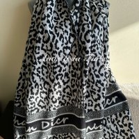 Прекрасен шал наметало от вълна Dior  сиво с черно, снимка 3 - Шалове - 42625498