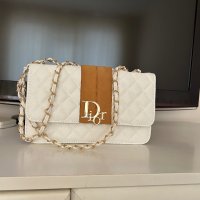 Стилна бяла чанта Dior, снимка 3 - Чанти - 44490380
