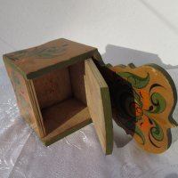 Дървена стара кутия за стена с капак, снимка 12 - Антикварни и старинни предмети - 29729469