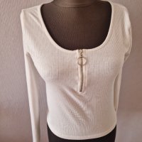 Бяла къса рипс блуза -8,00лв., снимка 2 - Блузи с дълъг ръкав и пуловери - 44231894