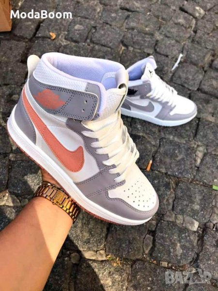 Дамски кецове Nike, снимка 1