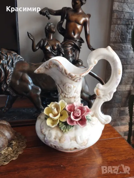 Стара ваза/кана Португалия ръчна изработка.Има пукнатина и забележки по жълтата роза, снимка 1