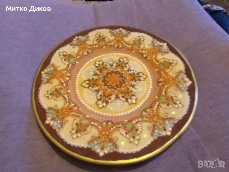 Дървена чиния от соца 1990г отлична ръчно рисувана за стена фи 23см, снимка 1