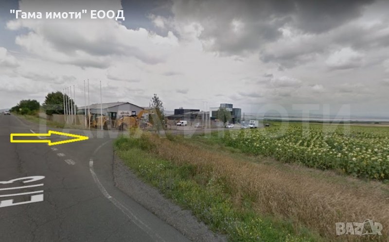 Парцел на втора линия на пътя Бургас - София, комуникации до имота, снимка 1
