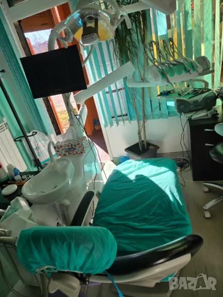 Продавам стоматологичен юнит, снимка 1