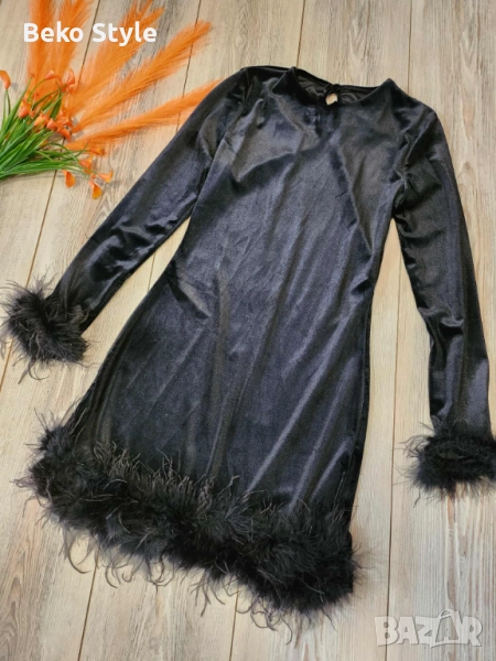 Дамска рокля с пера , снимка 1