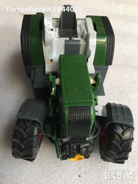 продавам макети на трактори играчки, снимка 1