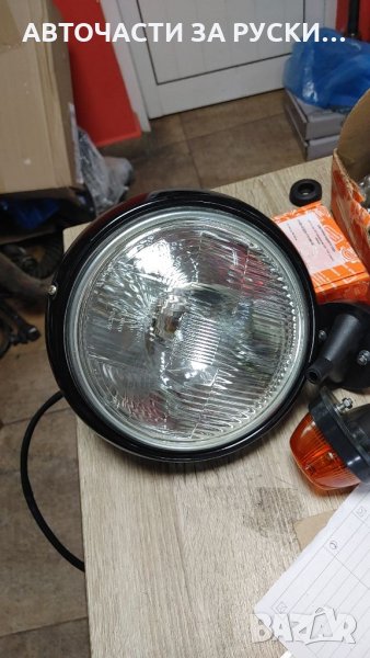 Фарове Уаз нови руски, снимка 1