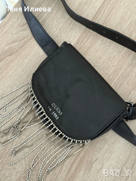 Чанта Guess за кръста, снимка 1