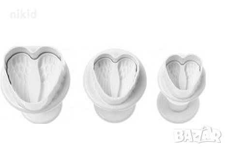 3 бр Малки Мини Крила Крилца пластмасови резци с бутало релефни форми за тесто фондан украса, снимка 1