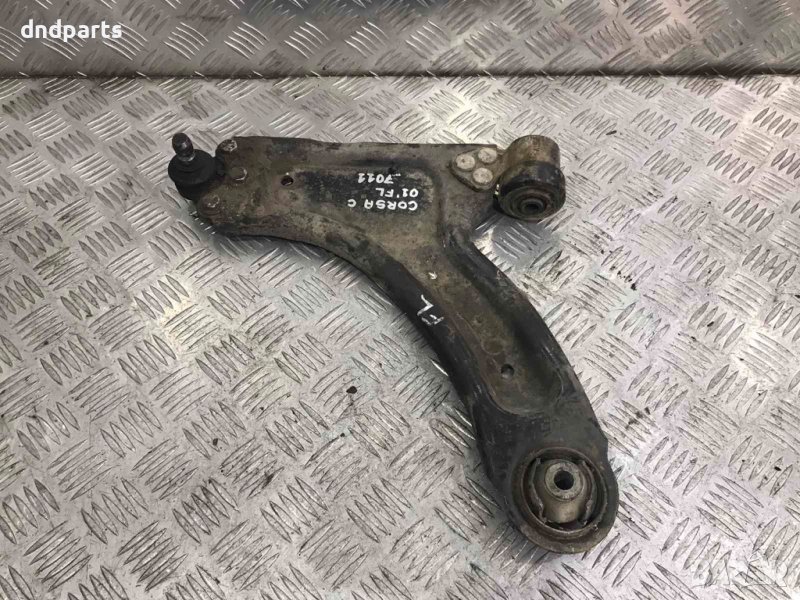 Преден ляв носач Opel Corsa C,1.0i,2001г., снимка 1