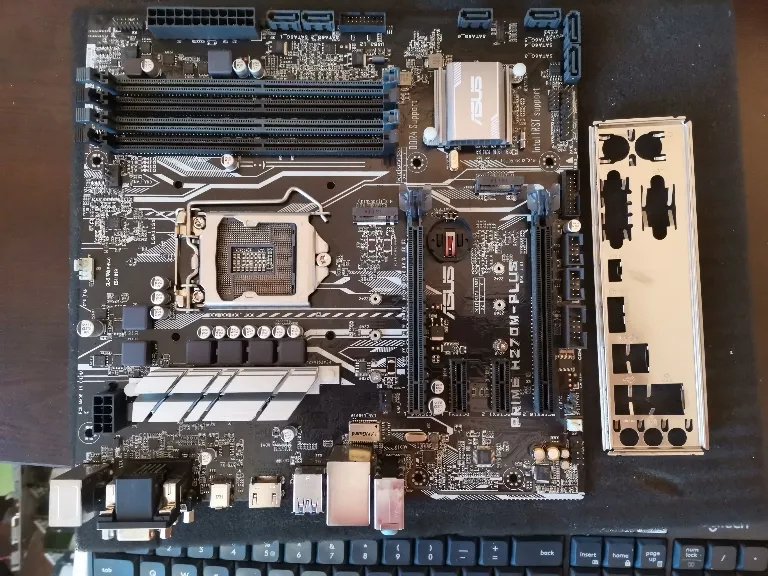i7-7700+ASUS PRIME H270-PLUS+CPUクーラー i7-7700+ASUS PRIME H270-PLUS+CPUクーラー