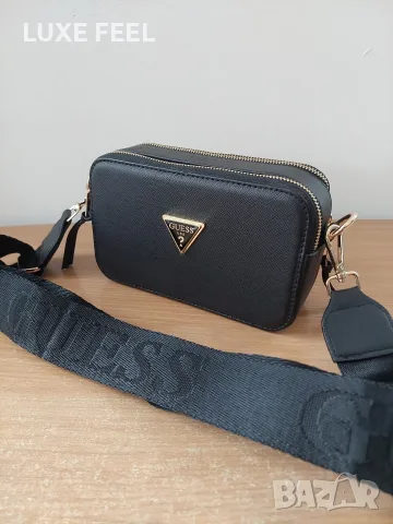 Guess ✨Дамски Чанти , снимка 10 - Чанти - 56239339