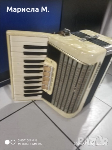 Акордеон Weltmeister, 40 баса, снимка 3 - Акордеони - 52627384