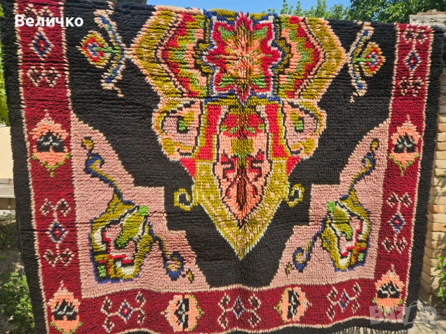 Цветен вълнен китеник